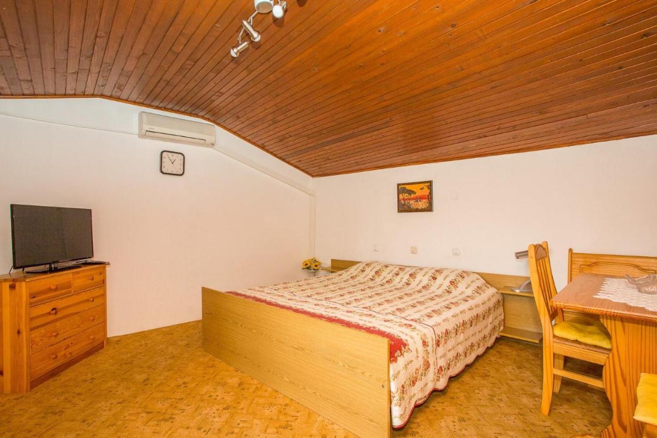 Antonija I Ante Hotel Kampor Bagian luar foto